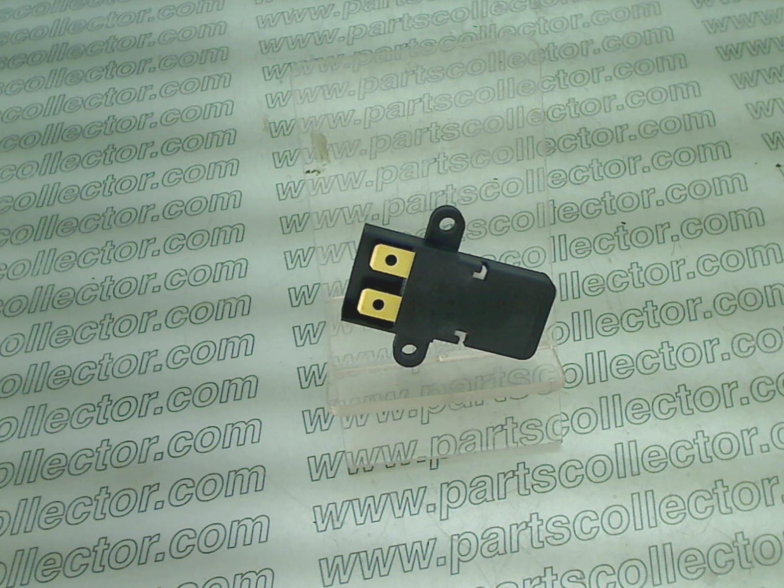 INTERRUTTORE TERMICO SOVRACARICO Electrical system code 8578 compatible with: LAMBORGHINI COUNTACH LP400, LAMBORGHINI ESPADA, LAMBORGHINI ISLERO, LAMBORGHINI JARAMA, LAMBORGHINI MIURA, MASERATI 3500 AM101, MASERATI 3500 AM101, MASERATI GHIBLI AM115, MASERATI INDY AM116, MASERATI SEBRING AM101